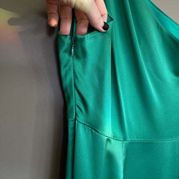 CINQ A SEPT Colina Satin One Shoulder Asymmetric Ruffle Dress Green Size 2 Chic - Picture 12 of 16